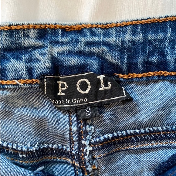 Light washed blue jean shorts - Picture 2 of 4